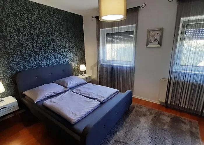 Rebeka Nyaralo Medencevel Holiday home