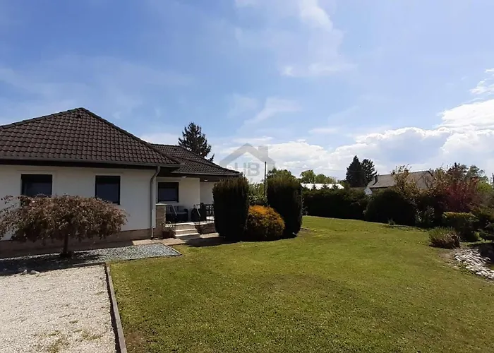 Holiday home Rebeka Nyaralo Medencevel